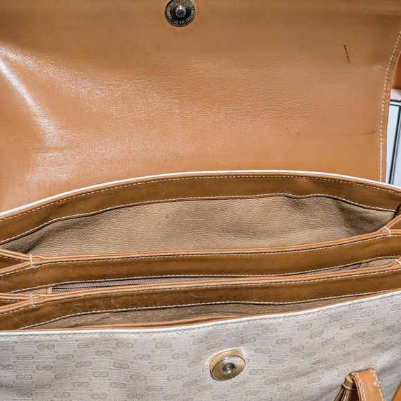 Gucci Beige and Brown Shoulder Bag - Picture 6 of 16
